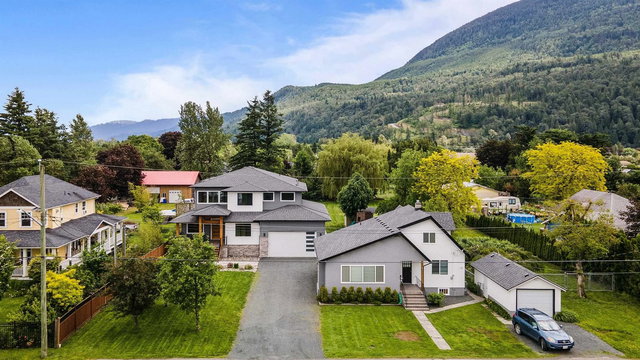 4464 Community Street