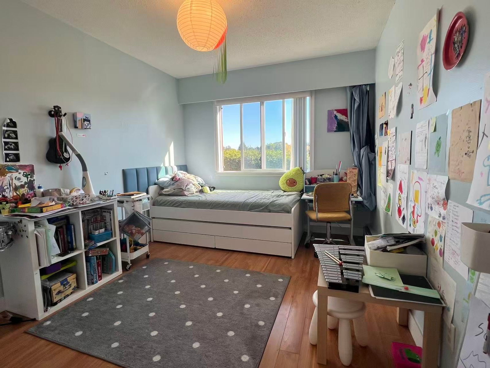 Listing Image 4