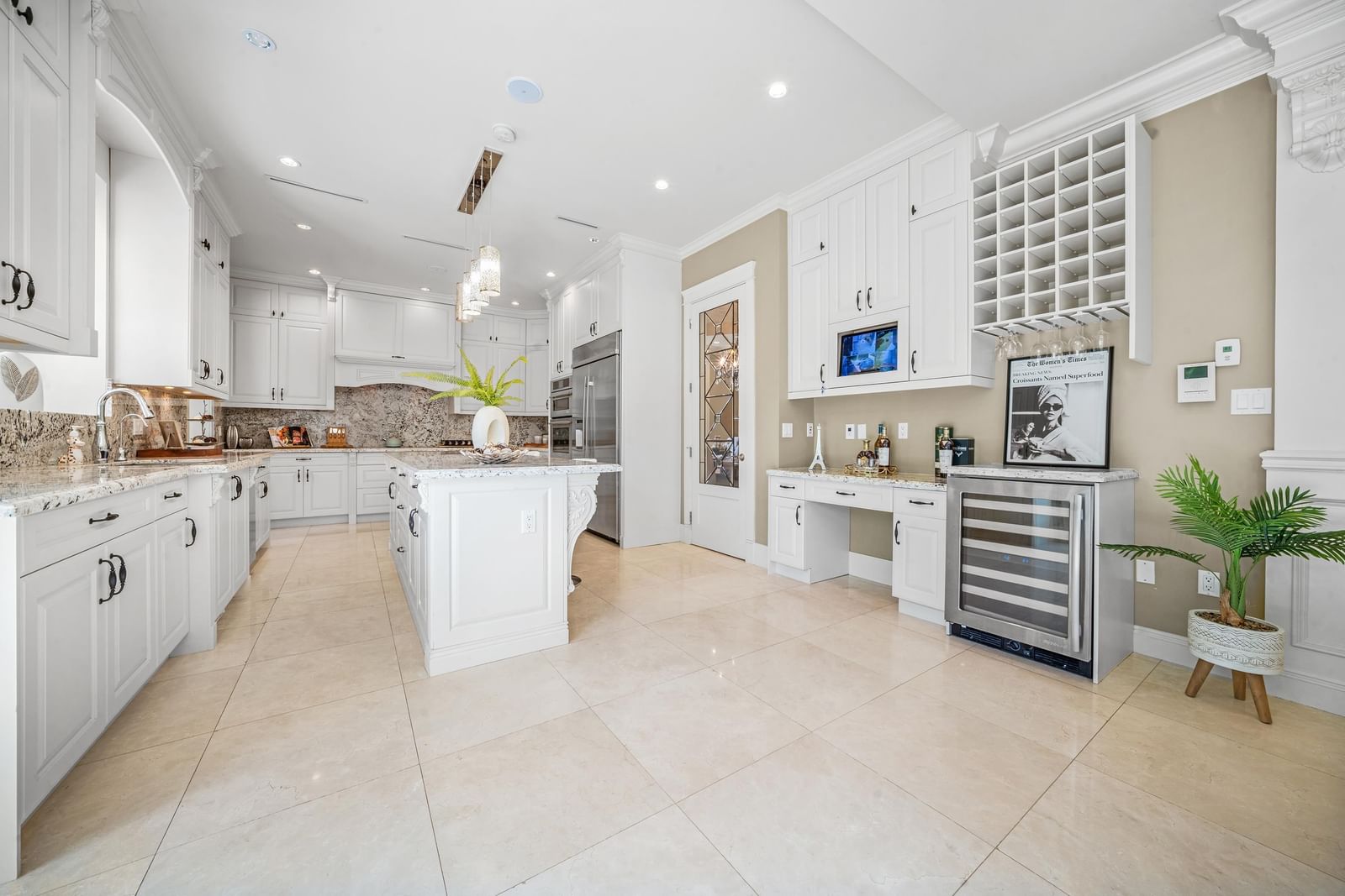 Listing Image 15