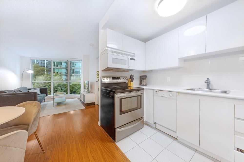 Listing Image 5
