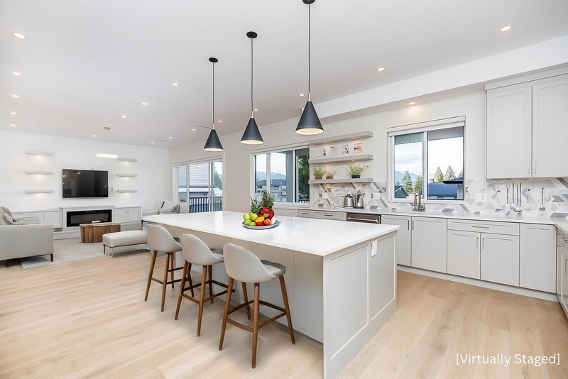 897 Cottonwood Avenue, Coquitlam, V3J 2S9 | Image 3