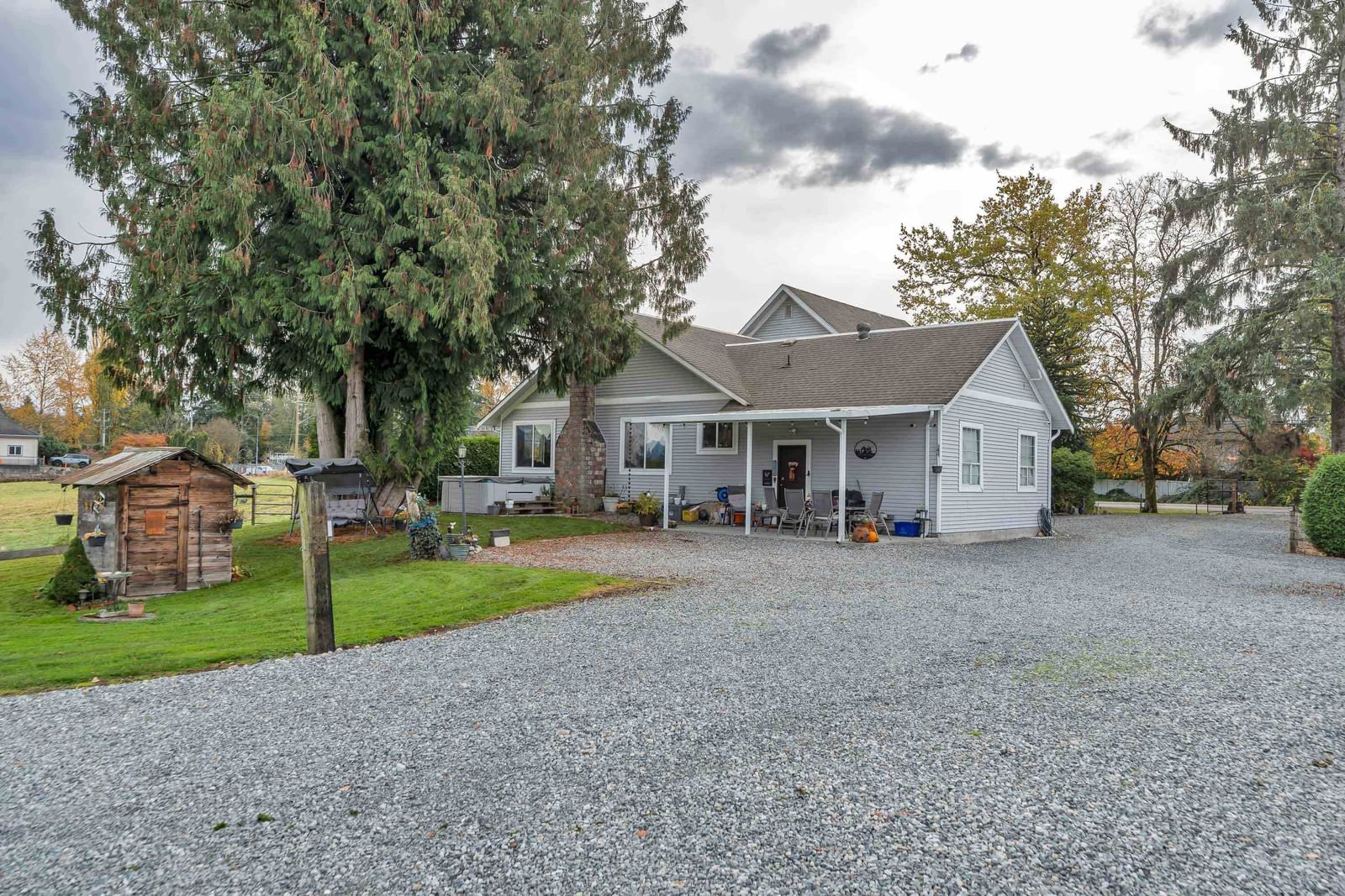 Listing Image 4