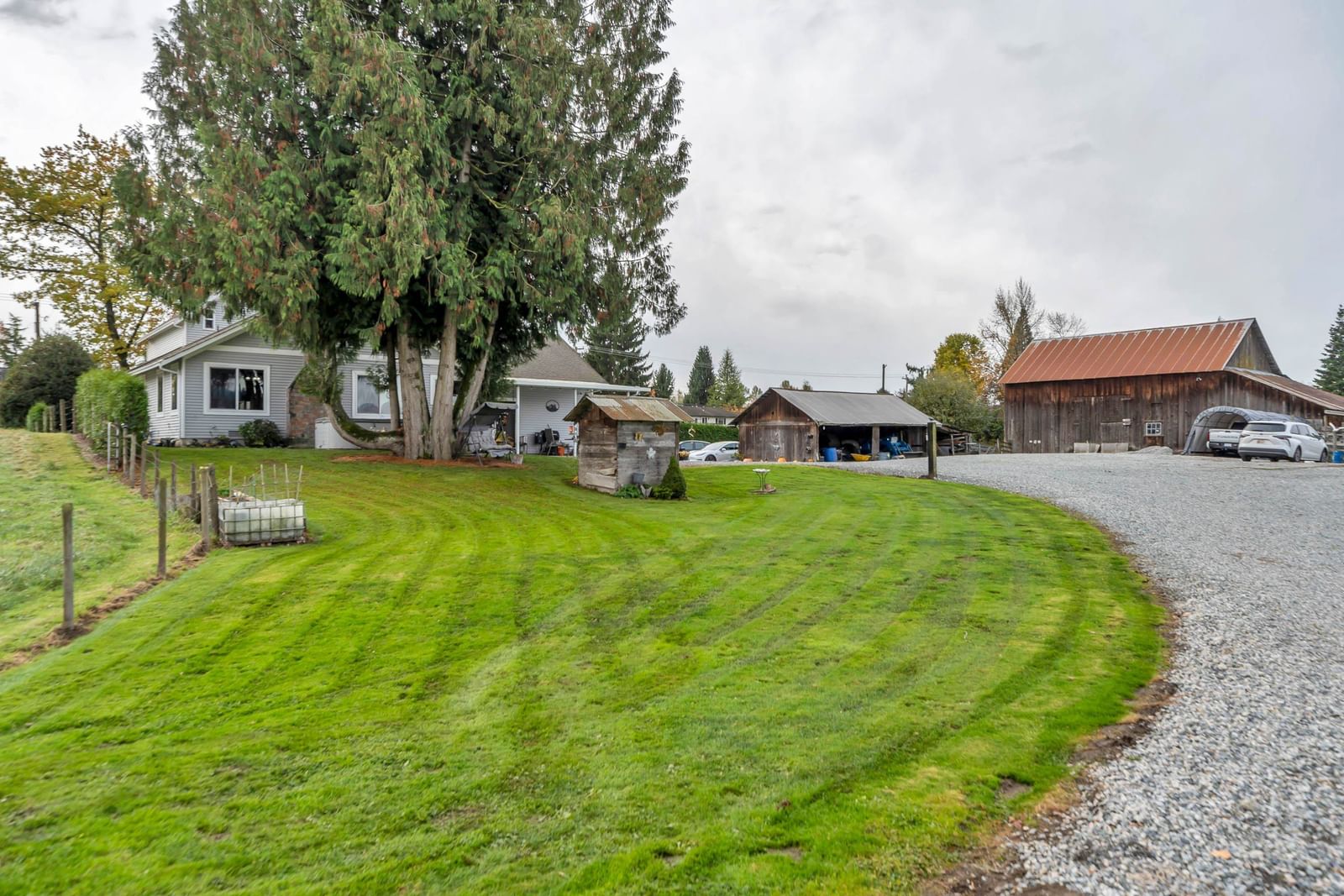 Listing Image 6