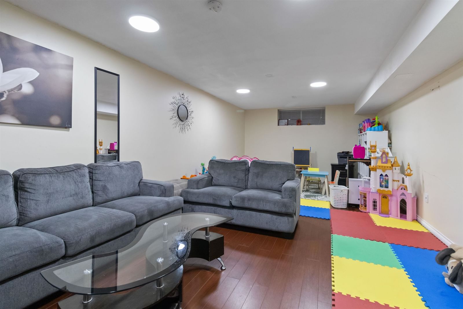 Listing Image 25