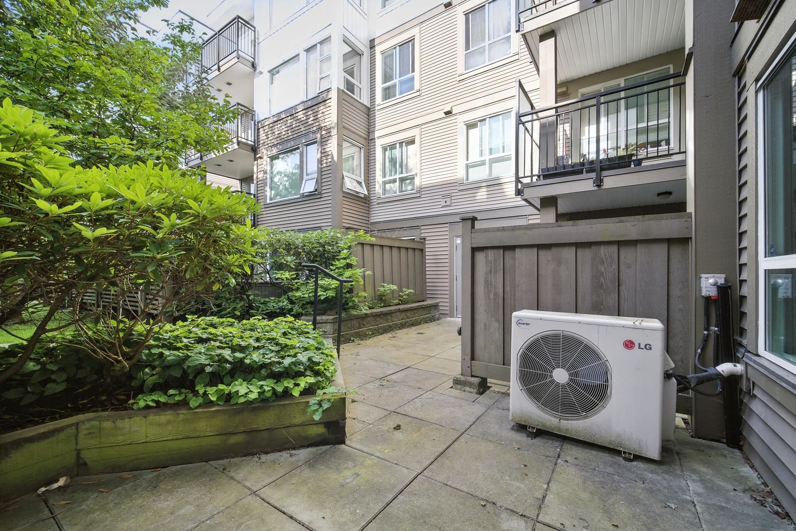 Listing Image 18