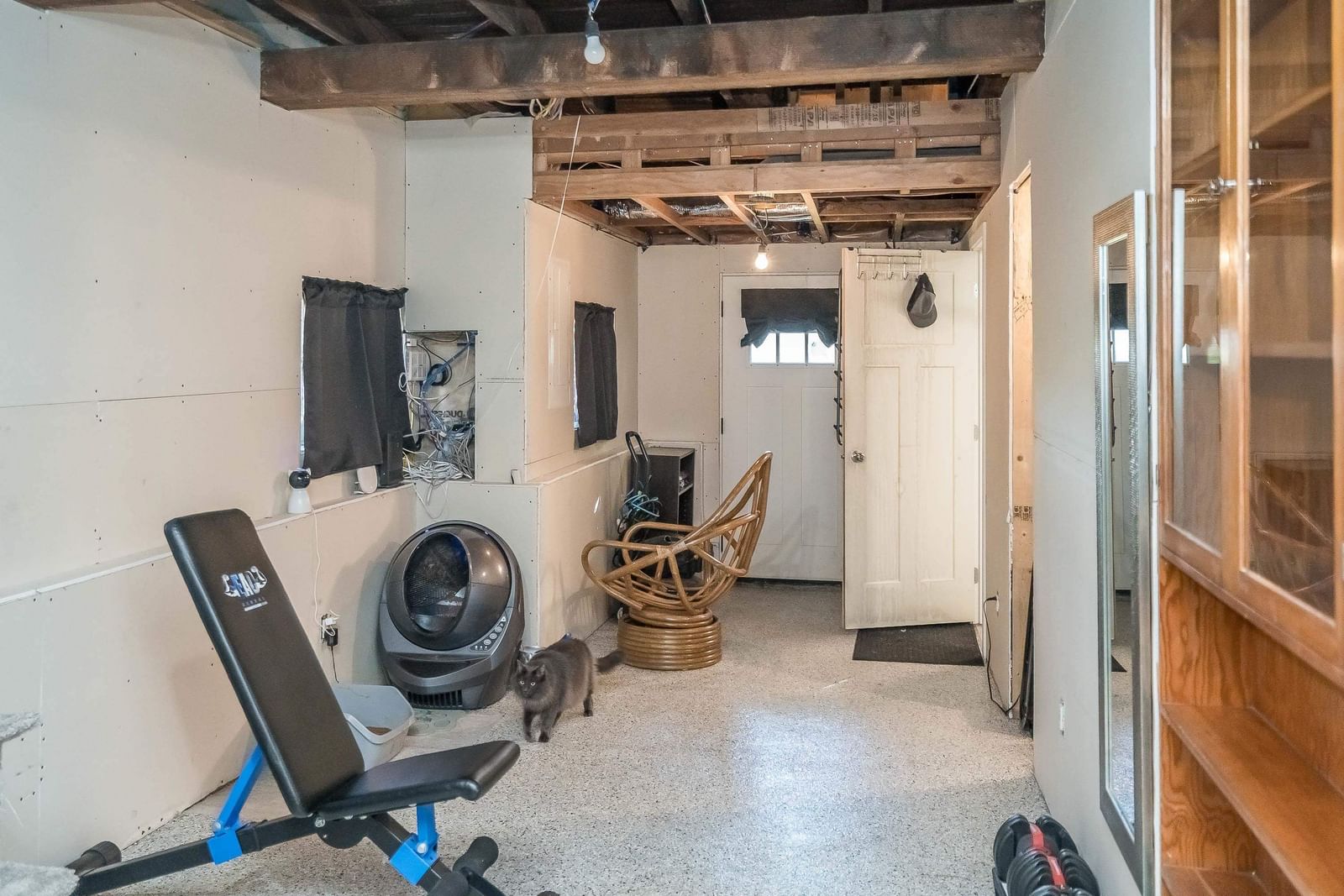 Listing Image 32