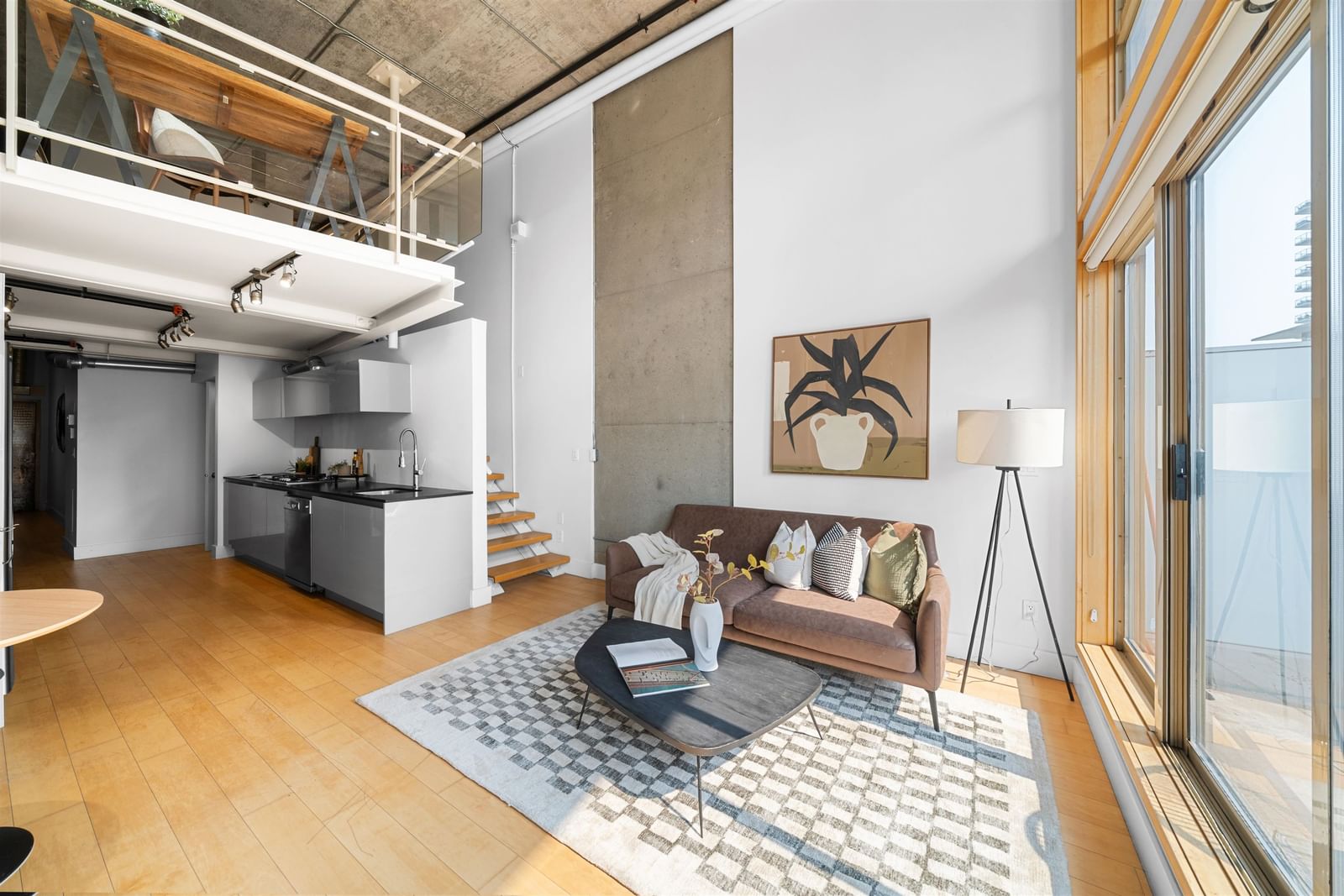 Listing Image 5