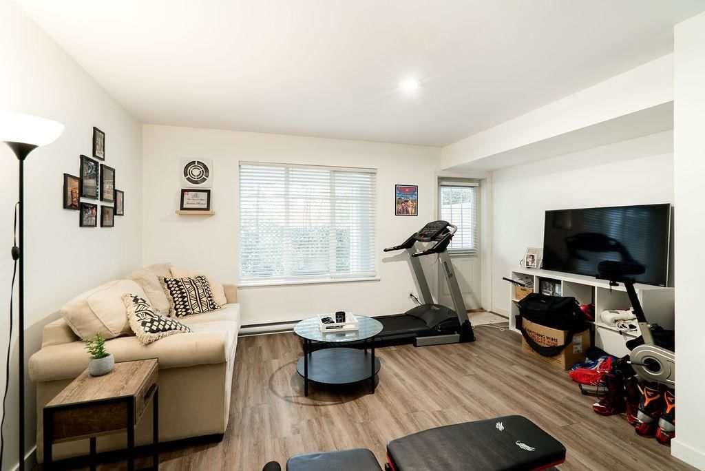 Listing Image 18