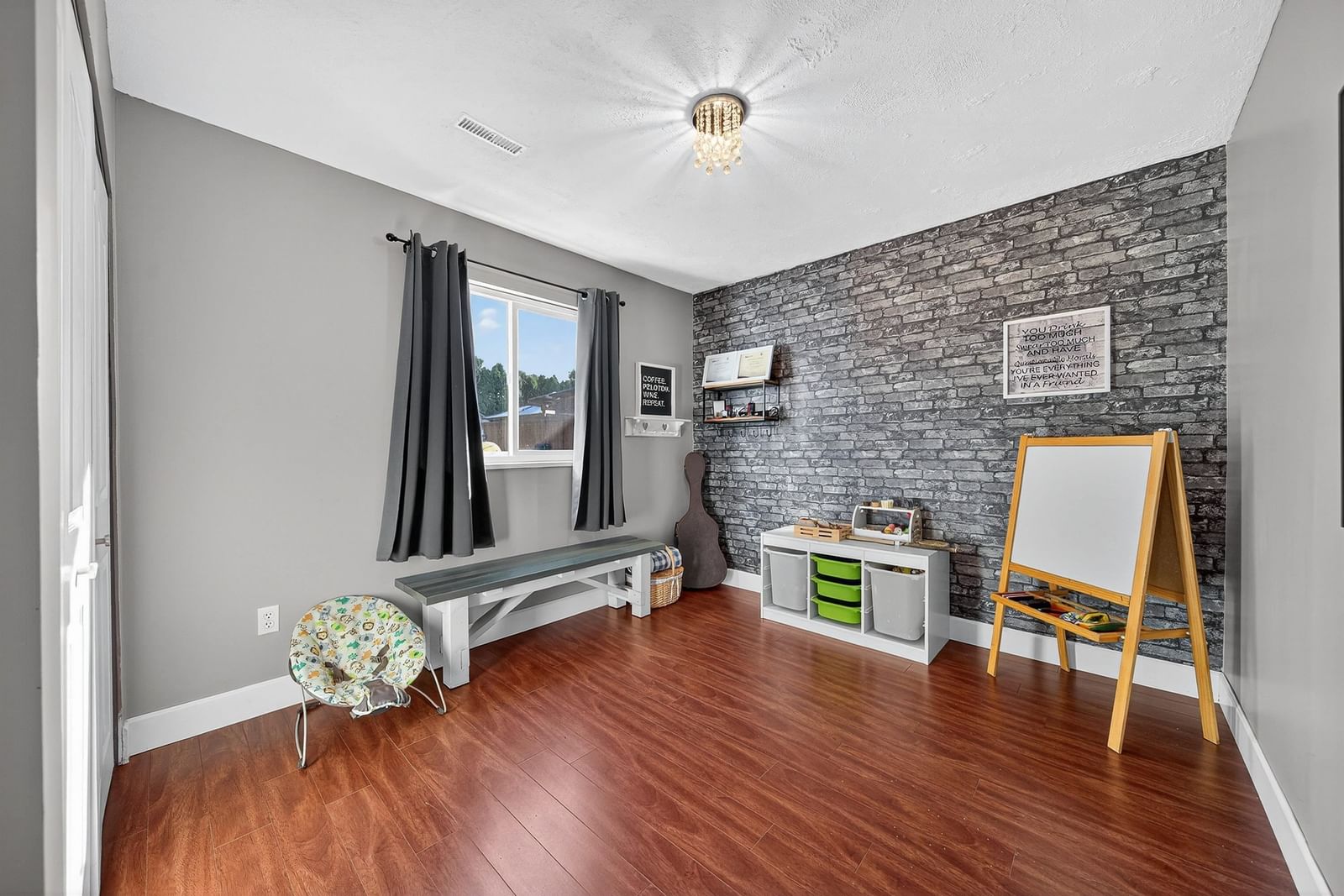 Listing Image 19