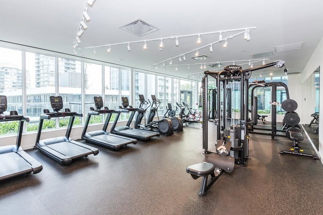 1305 - 318 Alderson Avenue