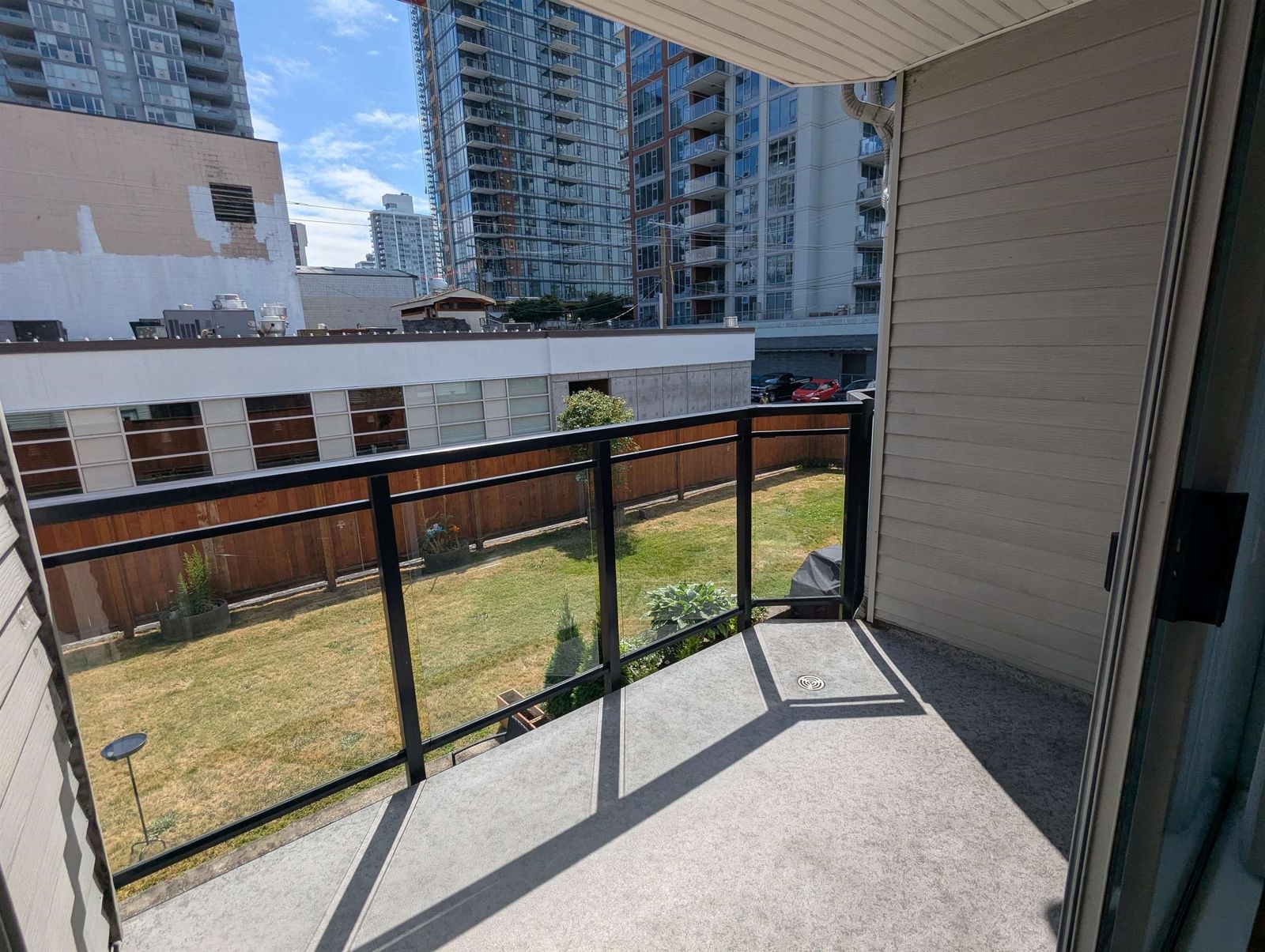 Listing Image 26