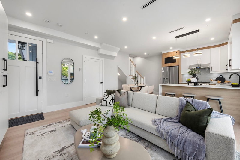 2743 Mcgill Street, Vancouver, V5K 1H4 | Image 3