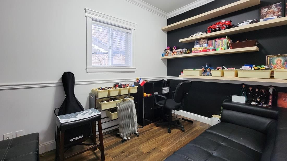 Listing Image 14