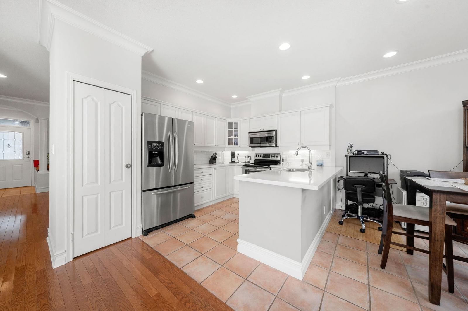 Listing Image 16