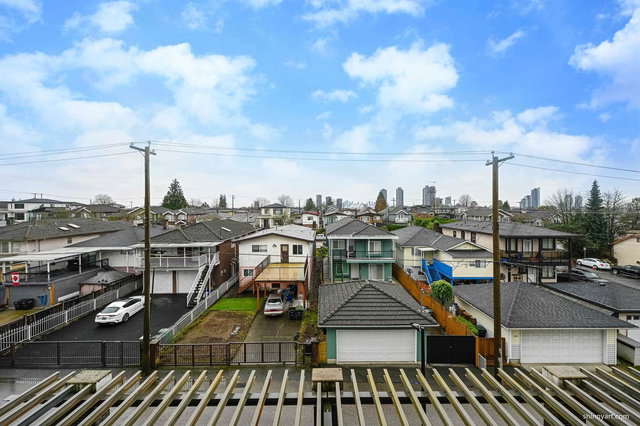 306 - 438 Gamma Avenue