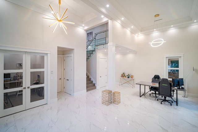 7860 Thormanby Crescent