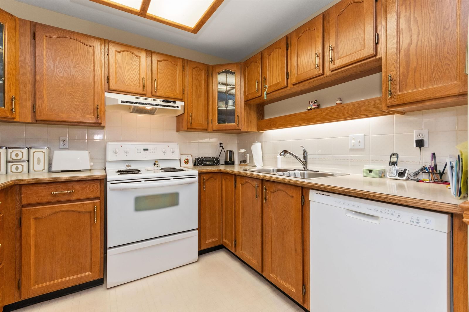 Listing Image 16