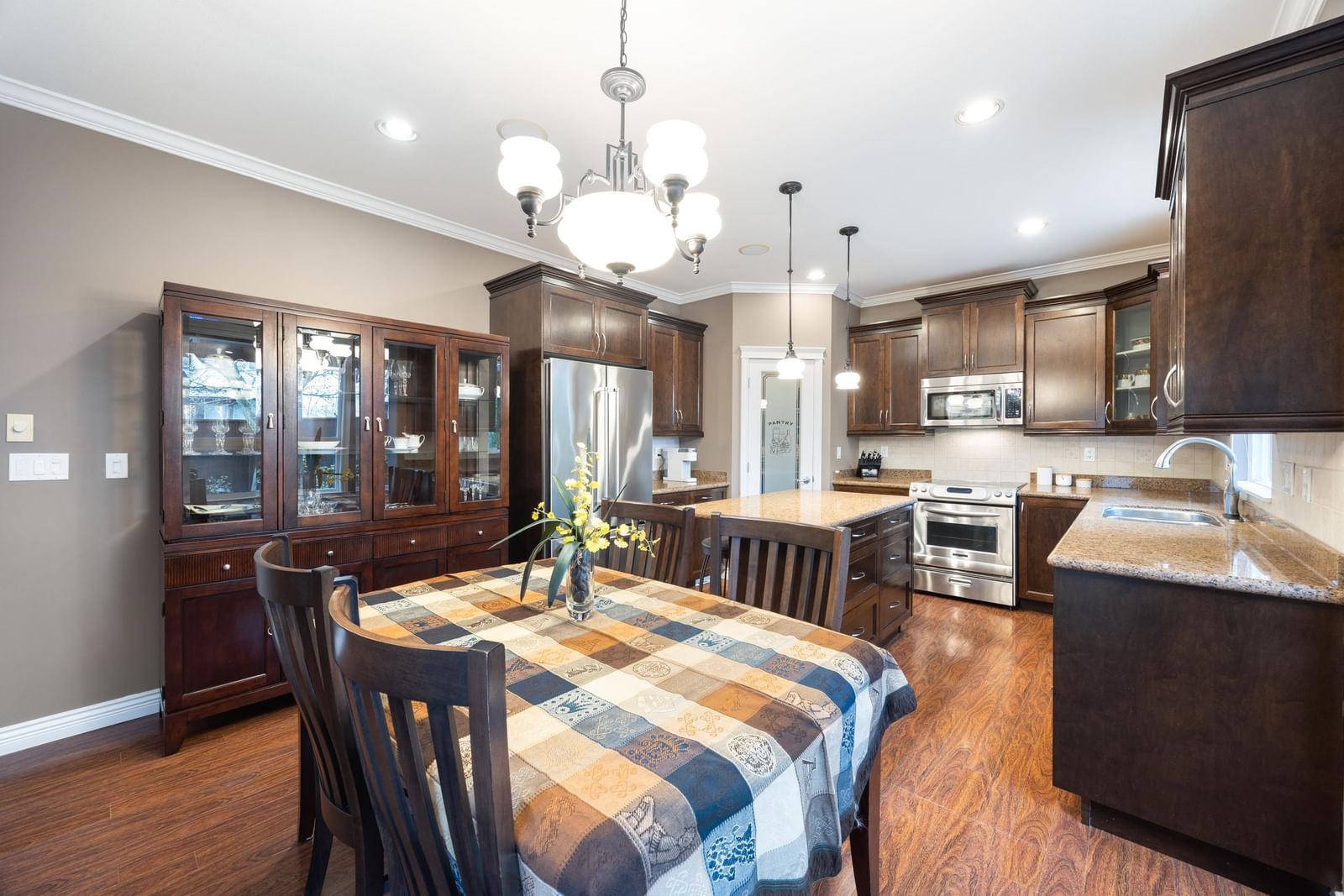 Listing Image 17