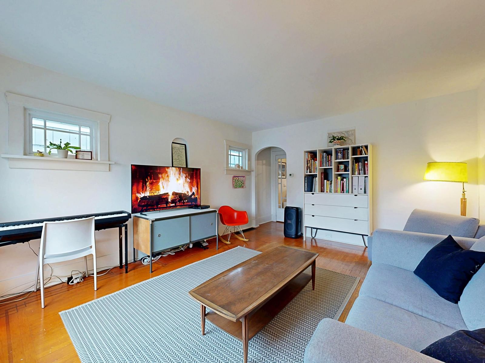 Listing Image 9