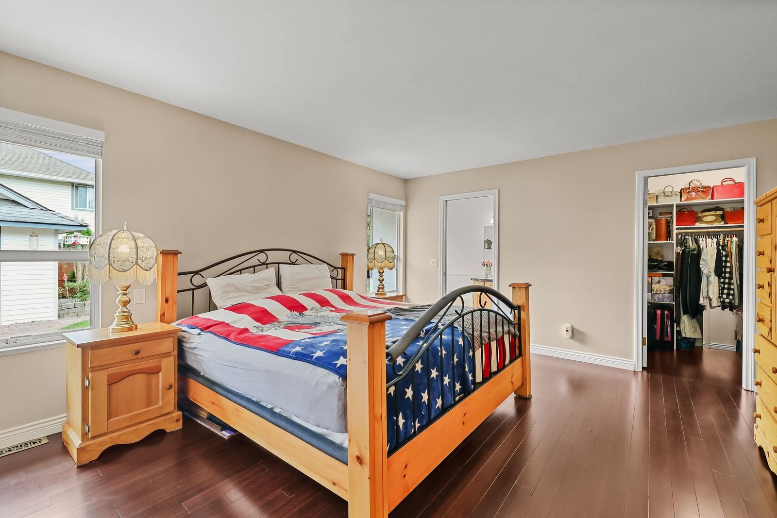 Listing Image 16