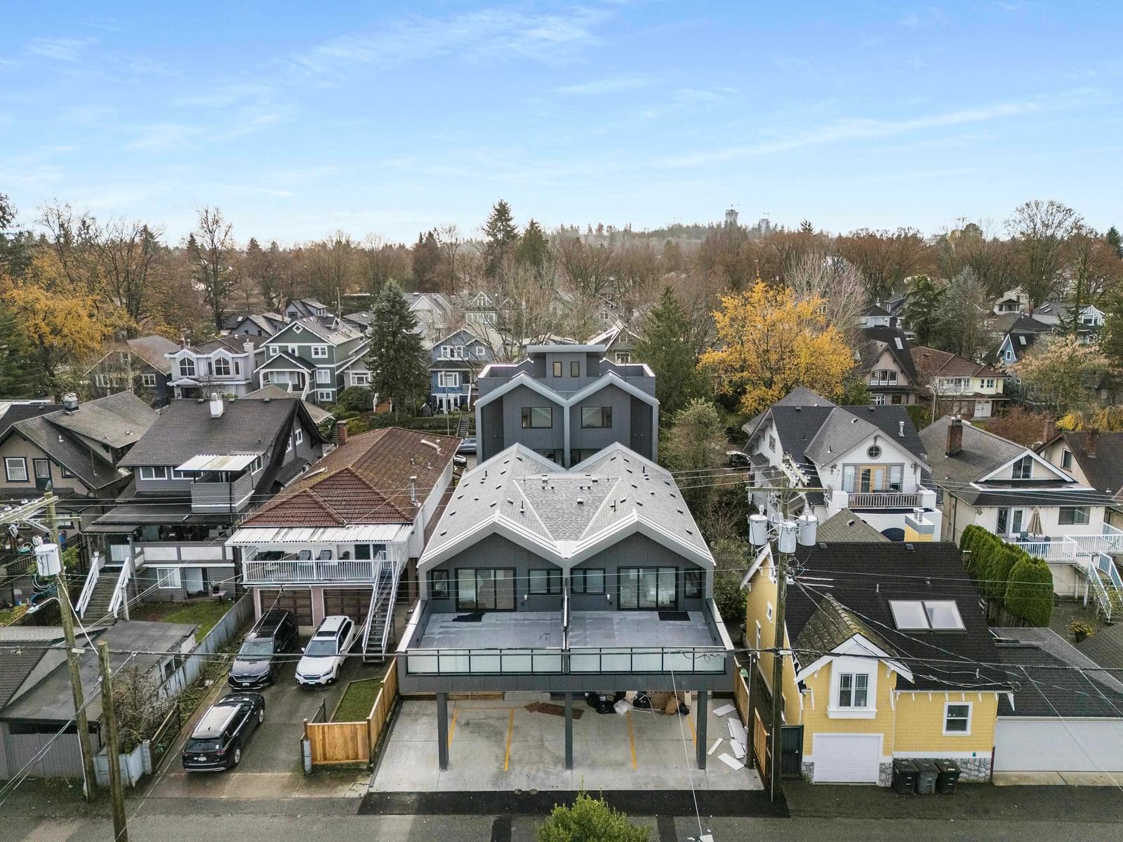 Listing Image 10
