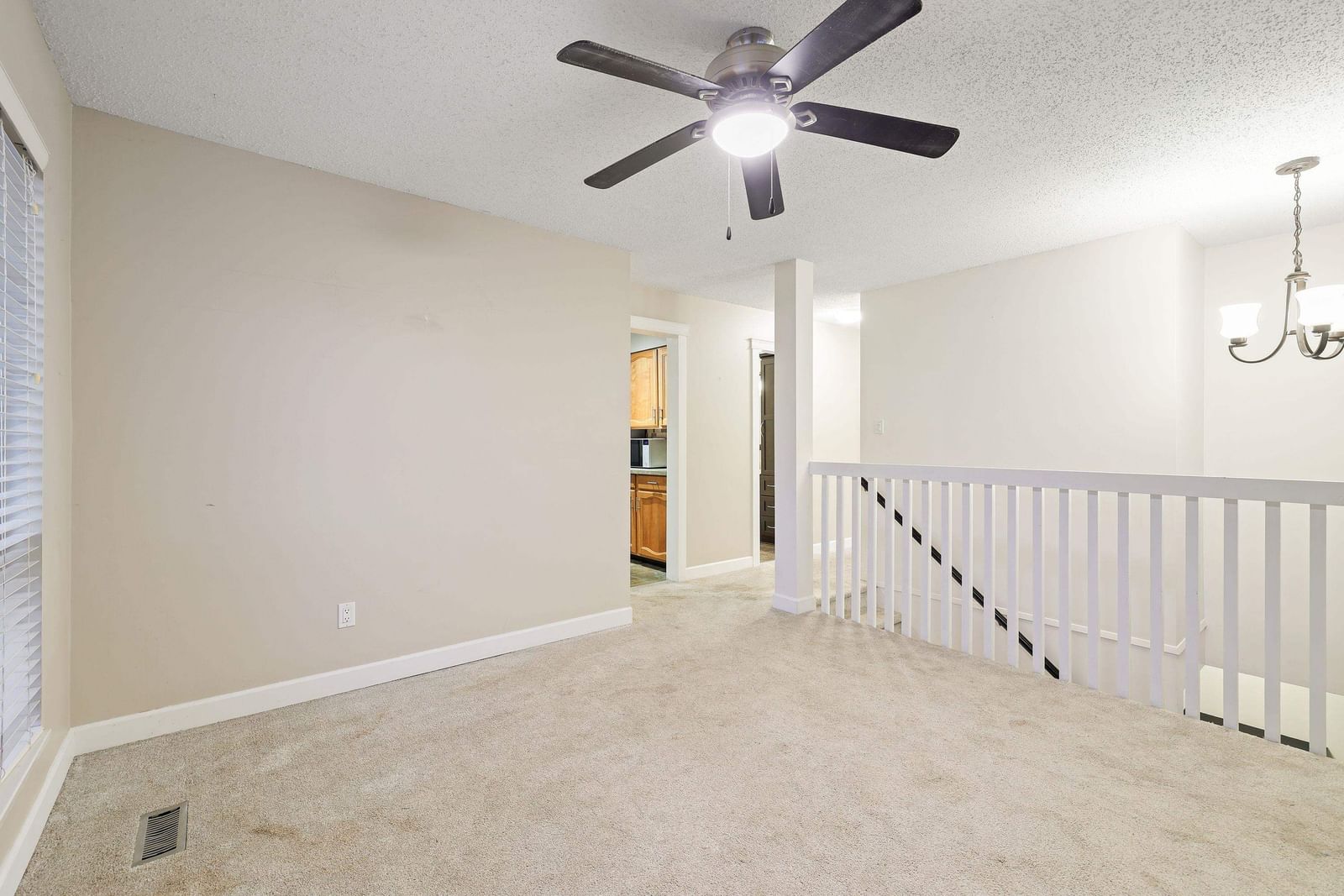 Listing Image 30