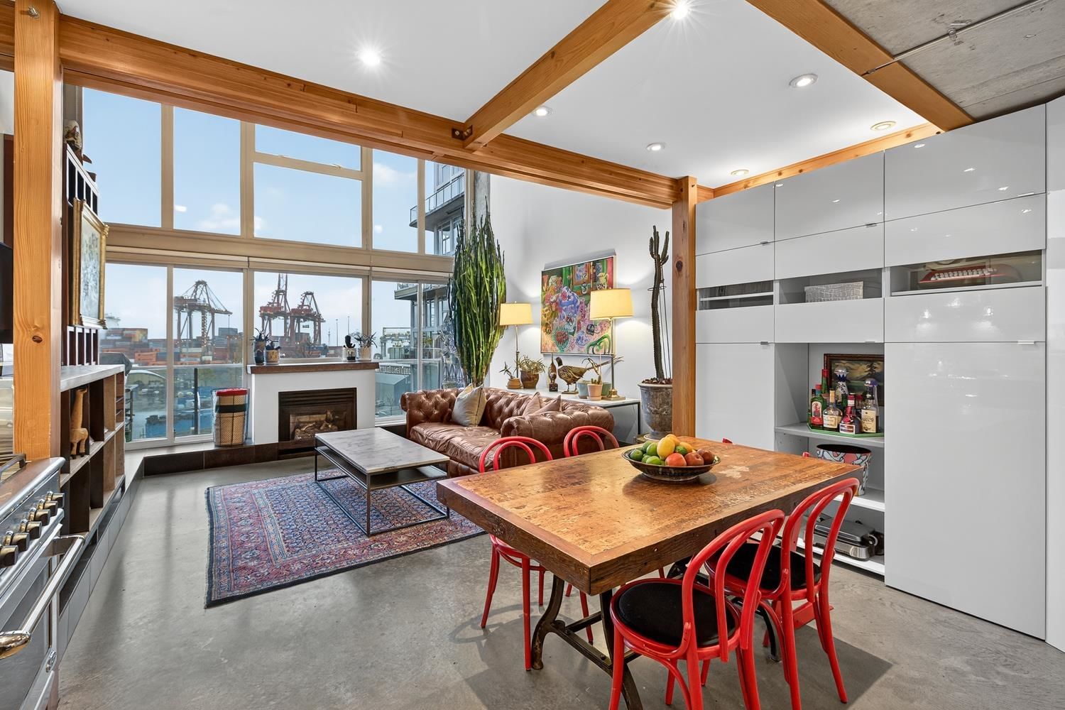 Listing Image 10