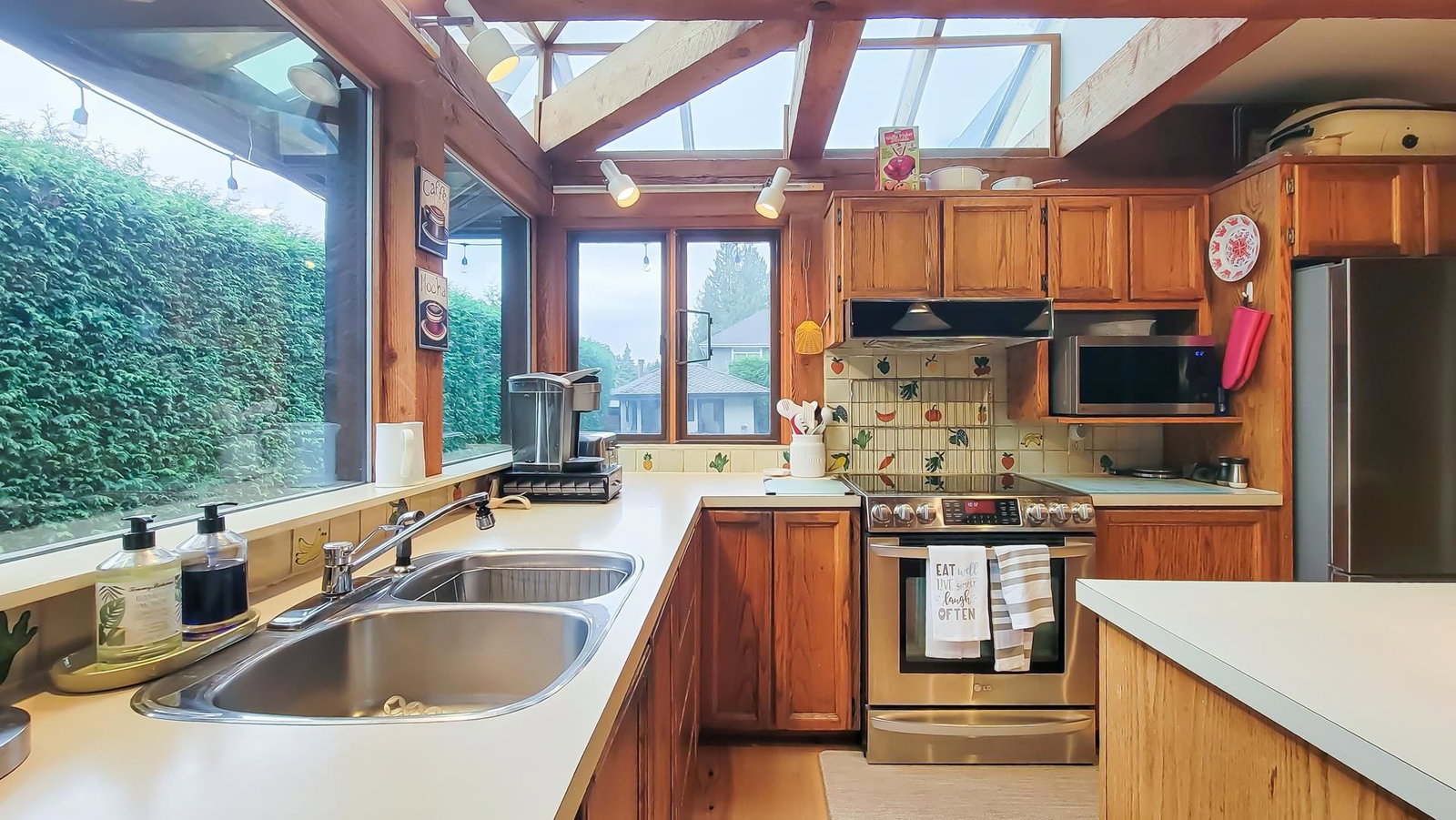 Listing Image 11