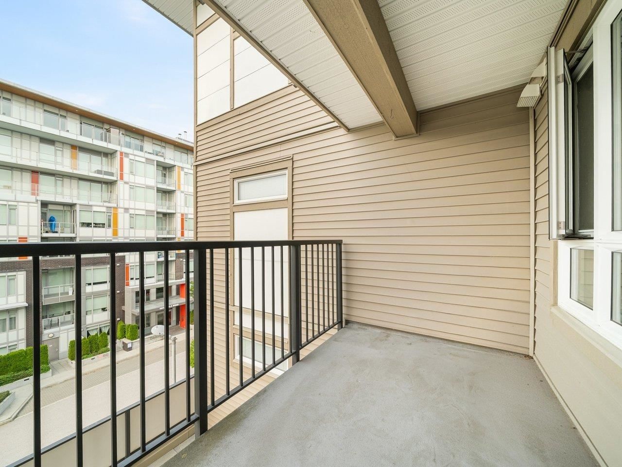 Listing Image 17