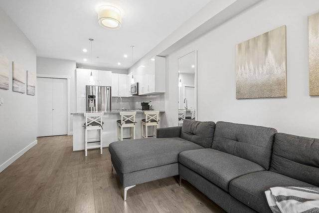 206 - 45562 Airport Road