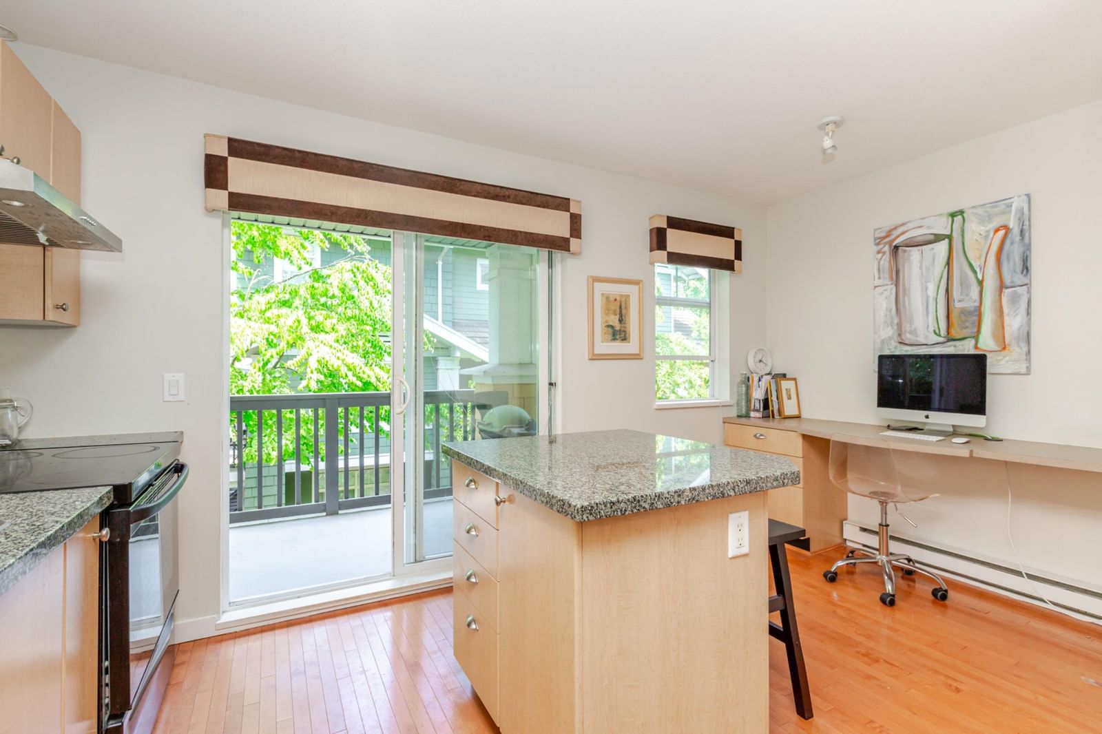 Listing Image 13