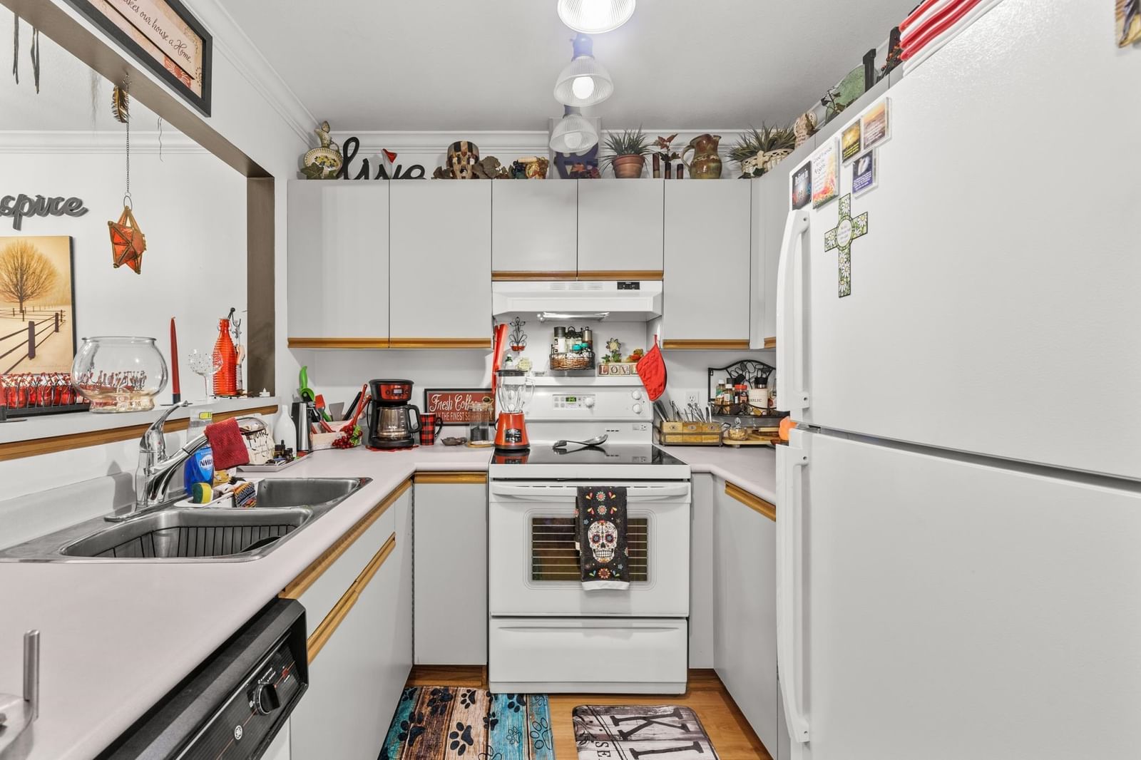 Listing Image 12