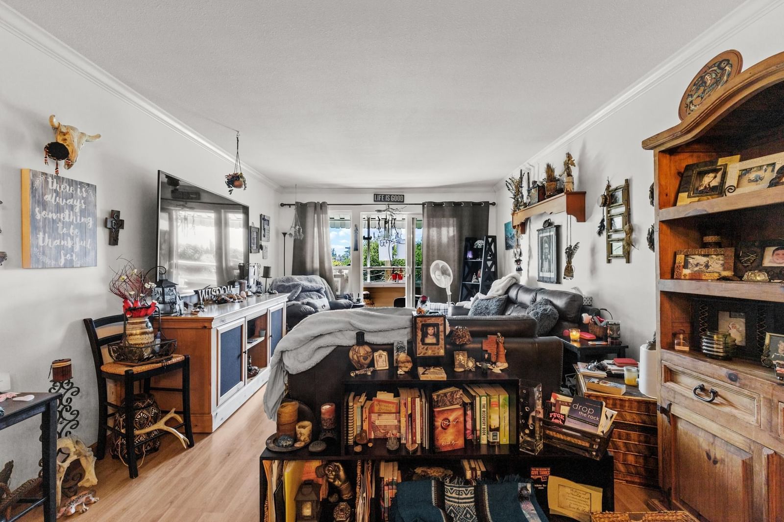 Listing Image 19