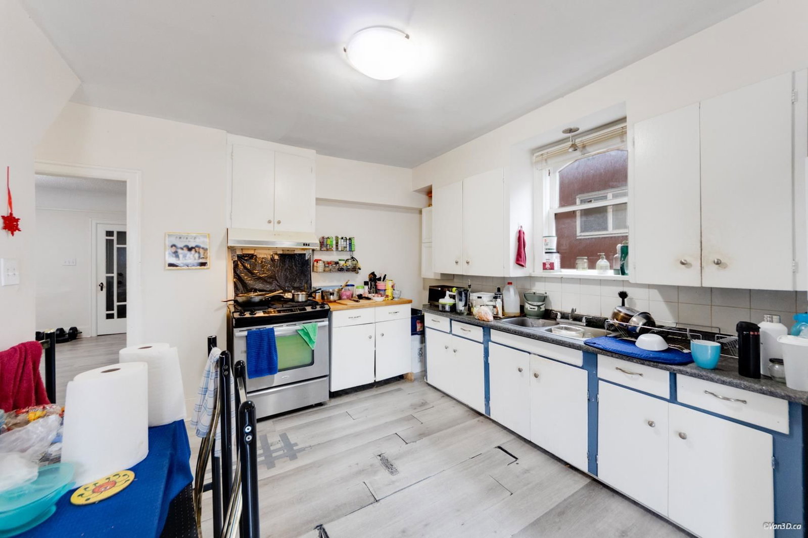Listing Image 11