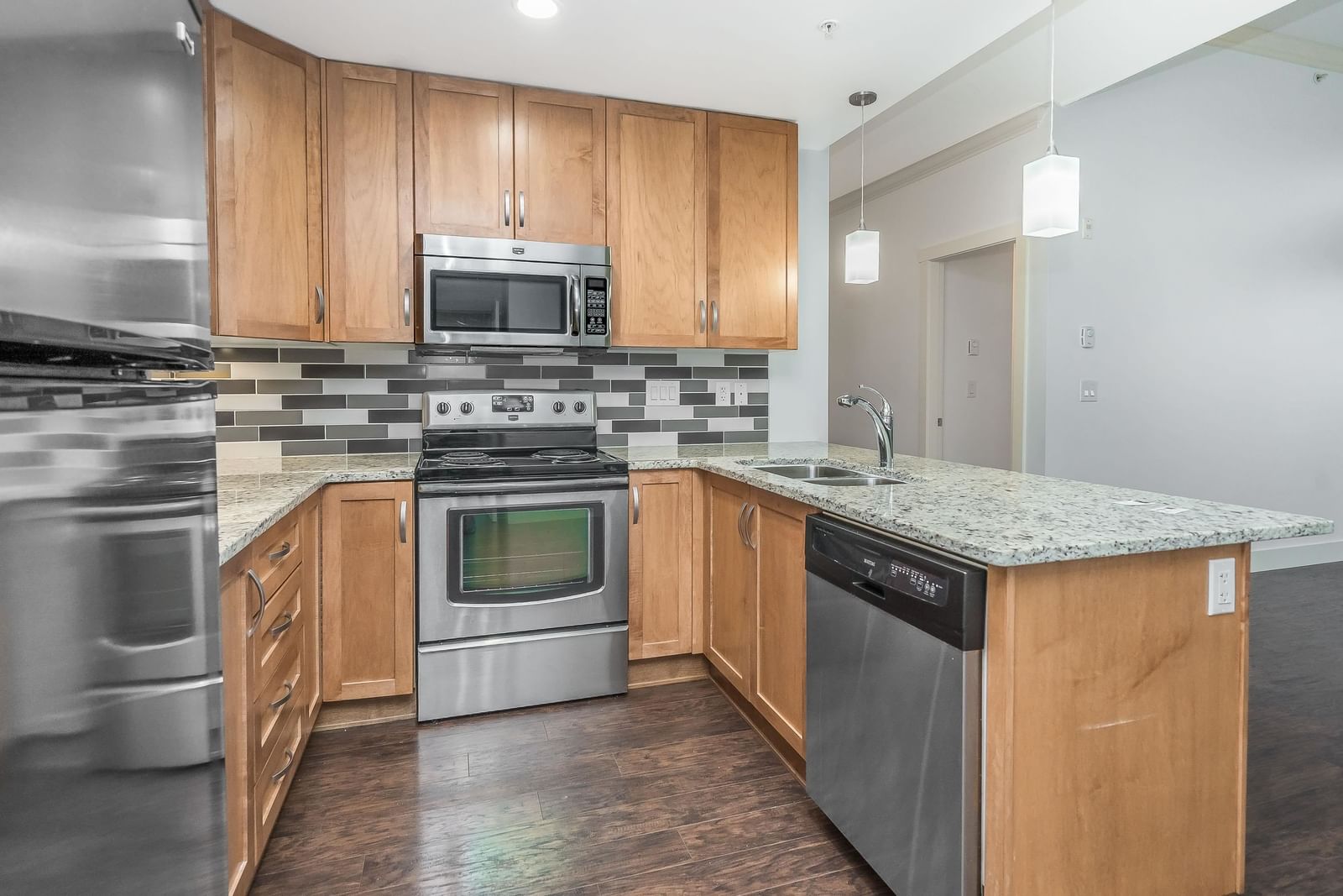 Listing Image 13