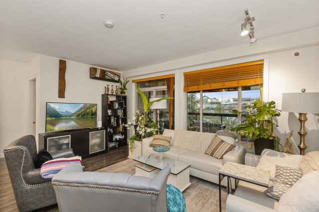 320 - 32445 Simon Avenue