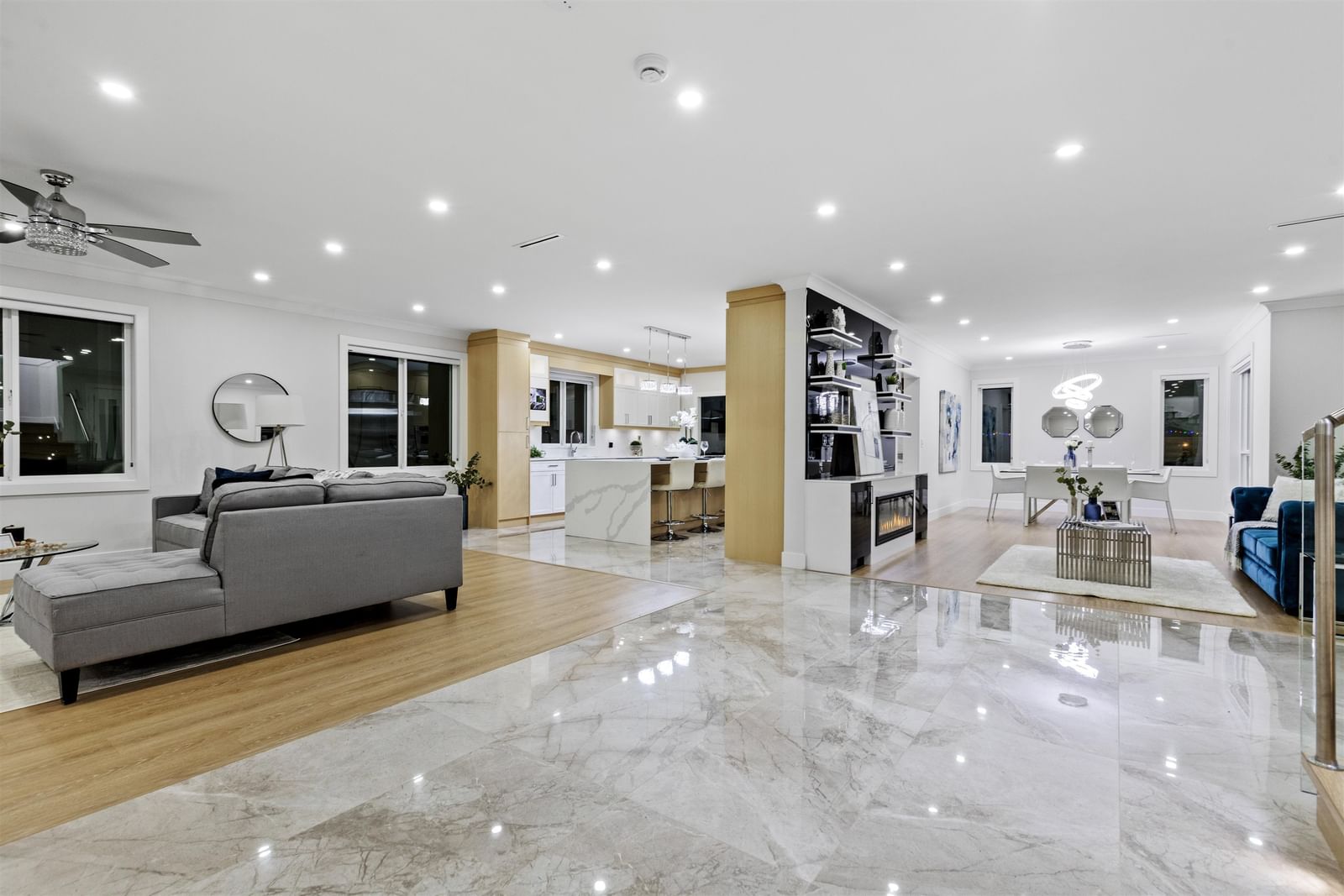 Listing Image 12