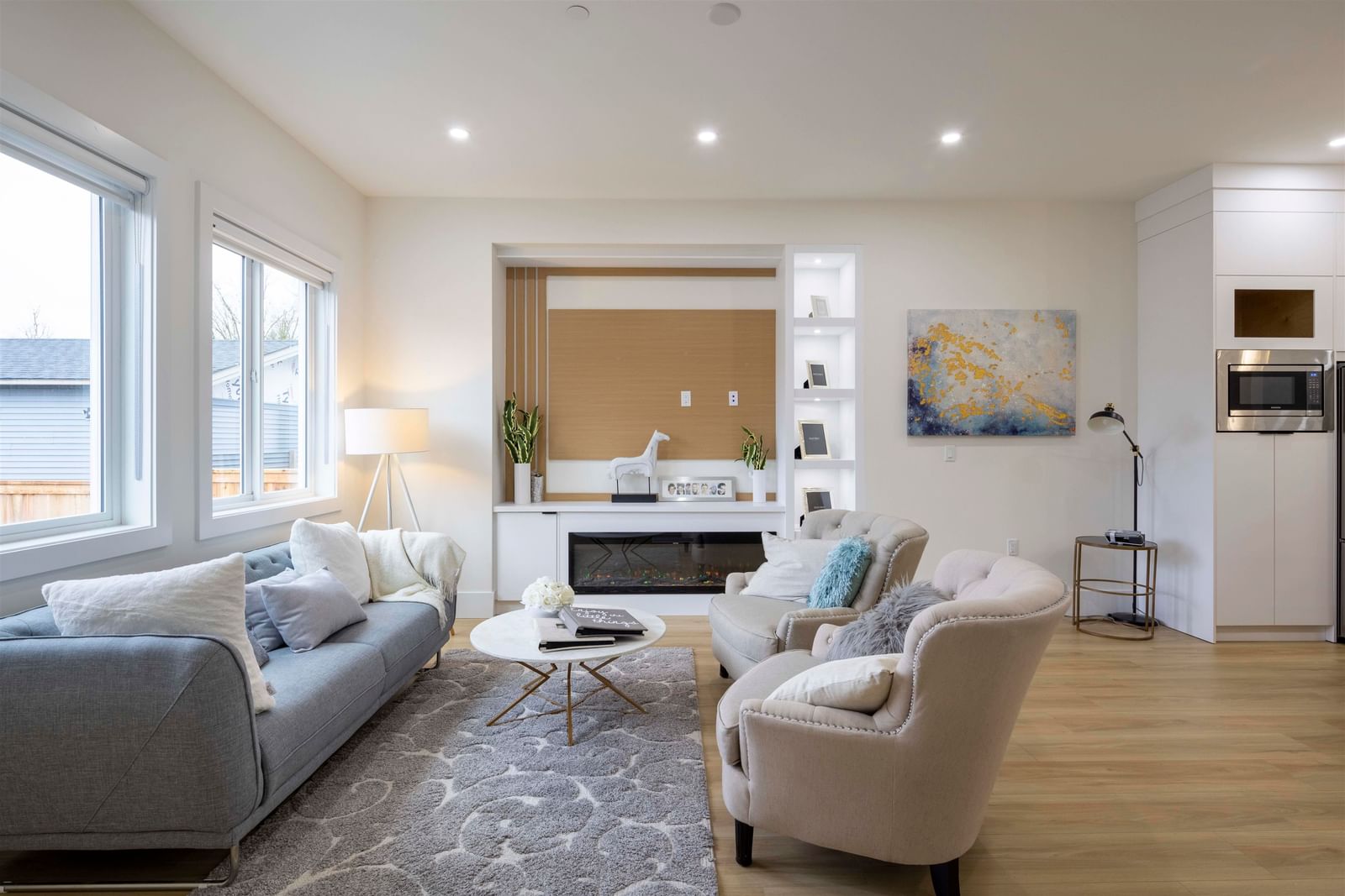 Listing Image 10