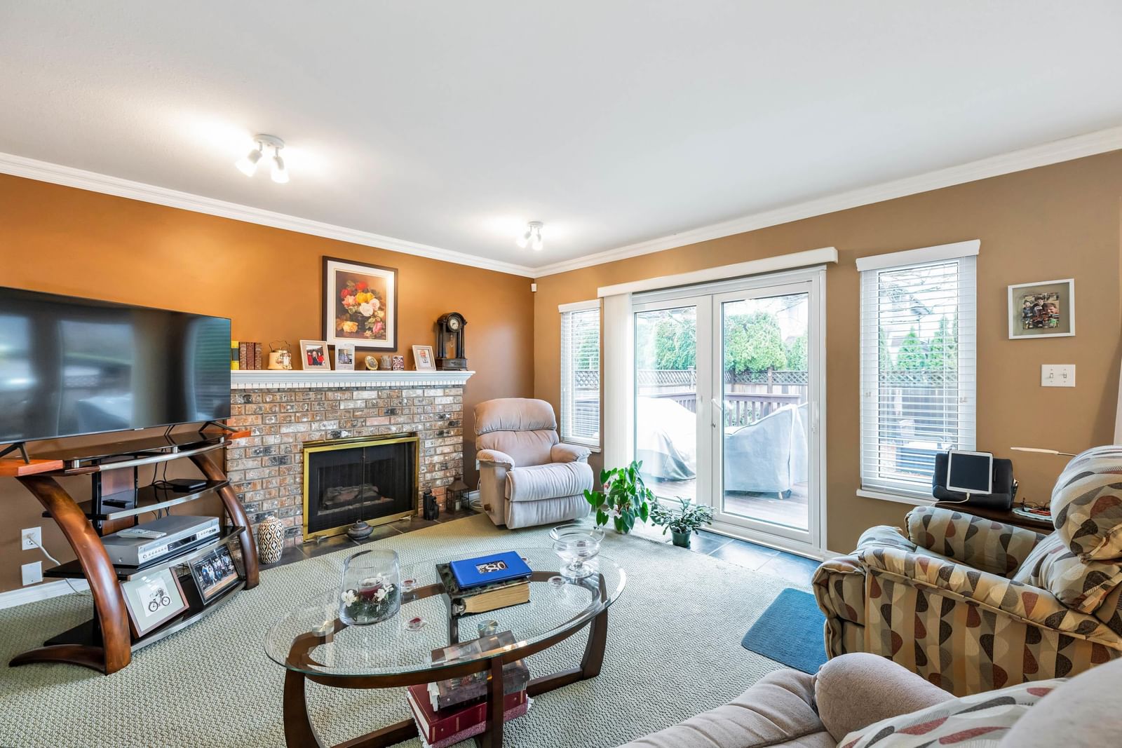 Listing Image 12