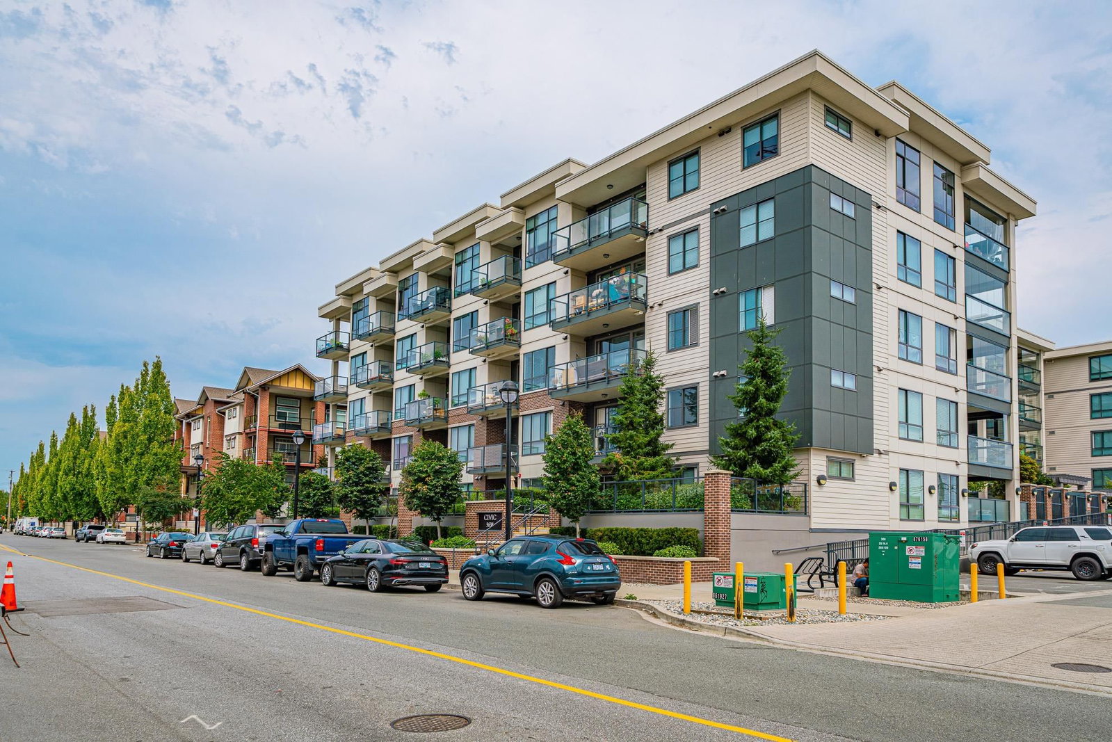 Listing Image 1