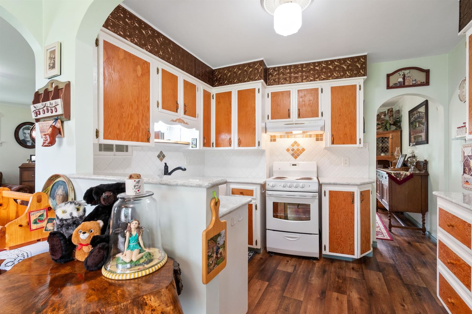 Listing Image 10