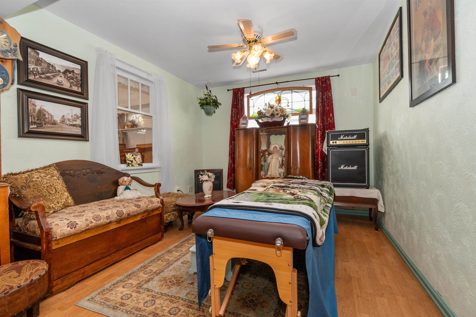 Listing Image 19