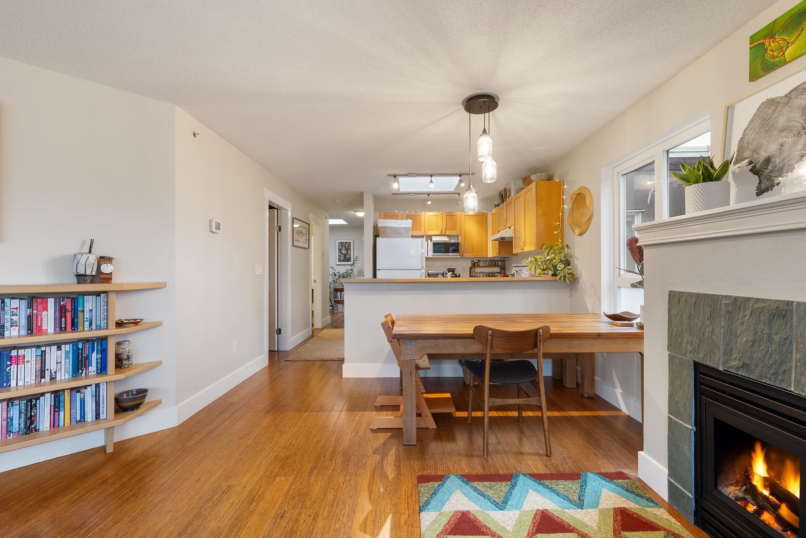 Listing Image 8