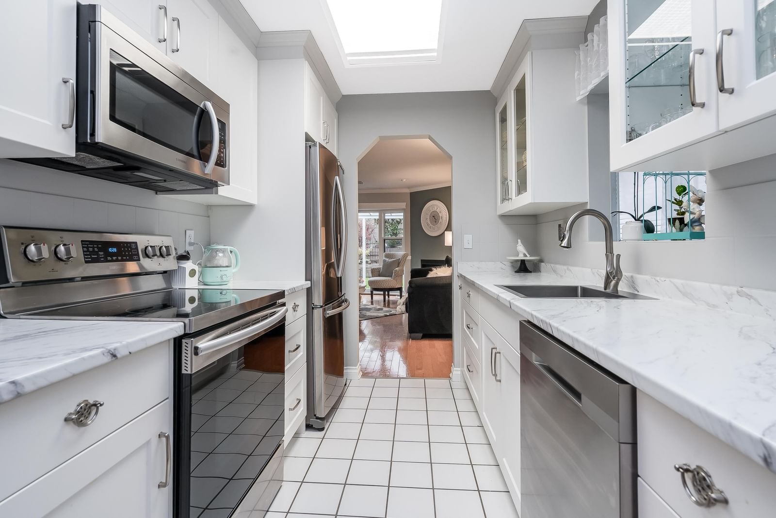 Listing Image 9