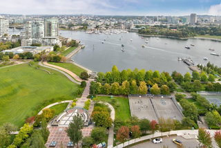 2201 - 1408 Strathmore Mews