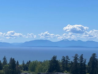 1902 - 5608 Berton Avenue