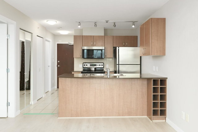 2015 - 610 Granville Street