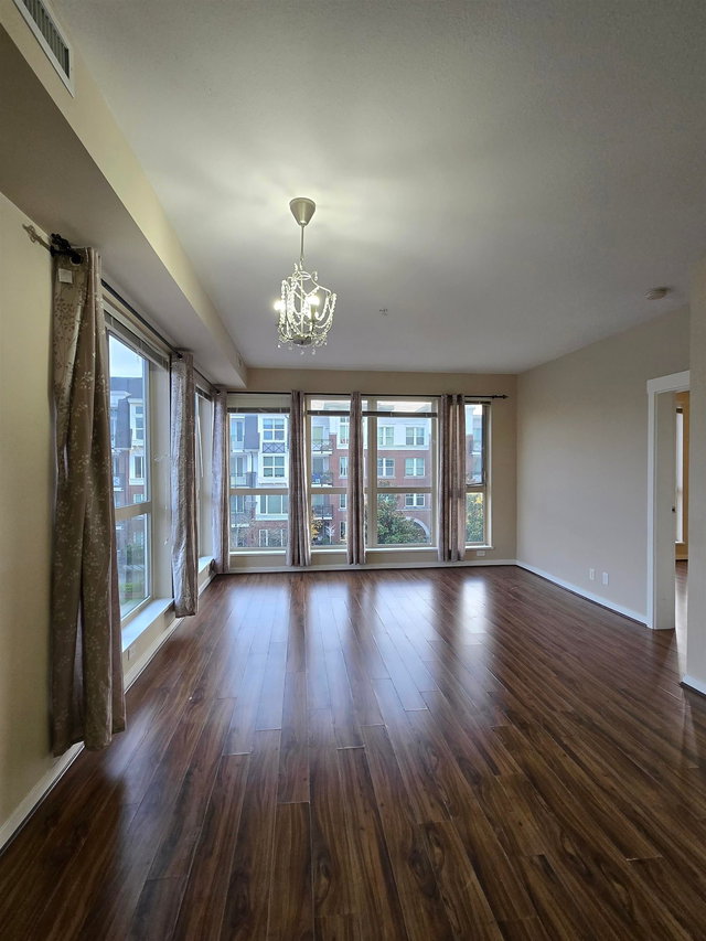 385 - 4133 Stolberg Street