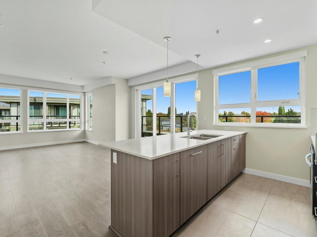 401 - 23233 Gilley Road