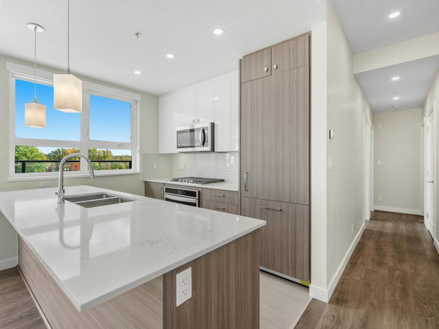 401 - 23233 Gilley Road